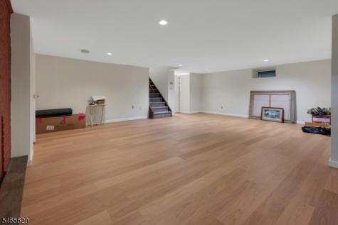 179 Oaks Road Long Hill NJ 07946