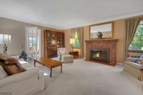 179 Oaks Road Long Hill NJ 07946