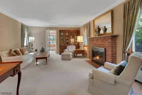 179 Oaks Road Long Hill NJ 07946