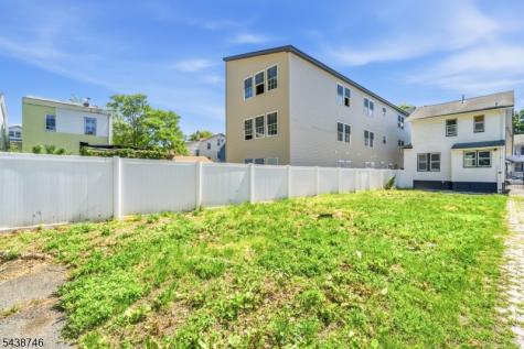 35 Grand Avenue Newark NJ 07106
