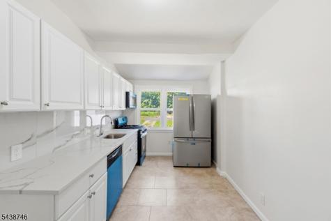35 Grand Avenue Newark NJ 07106