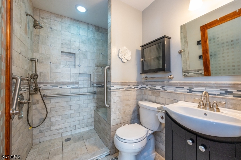 132 Coeyman Avenue Nutley NJ 07110