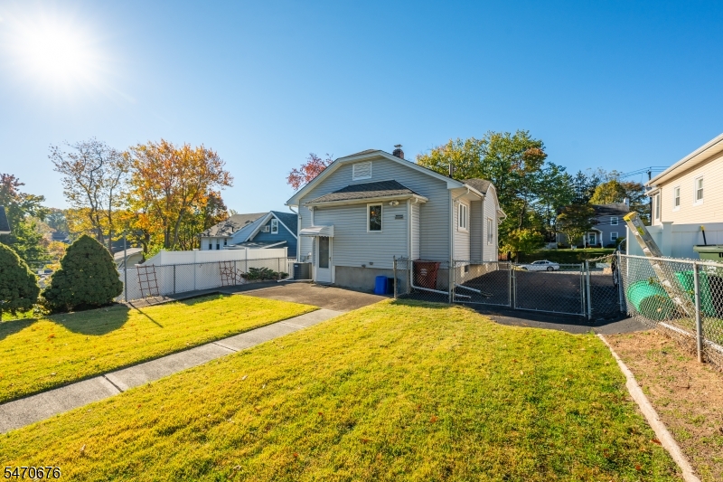 132 Coeyman Avenue Nutley NJ 07110