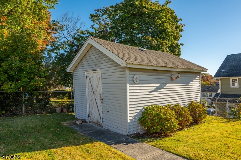 132 Coeyman Avenue Nutley NJ 07110