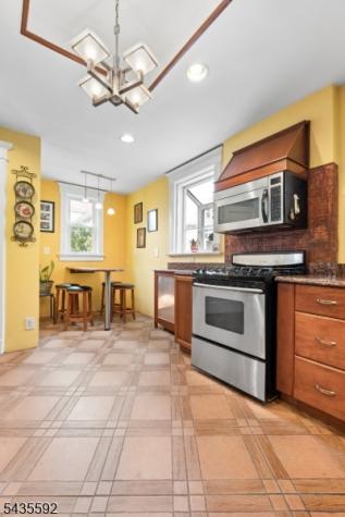 276 E 32nd Street Paterson NJ 07504