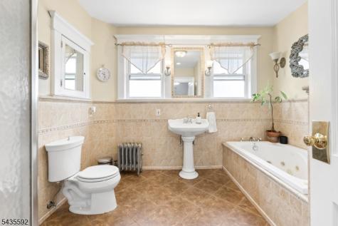 276 E 32nd Street Paterson NJ 07504