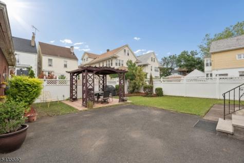 276 E 32nd Street Paterson NJ 07504