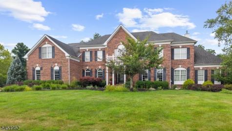 31 Balmoral Drive Alexandria NJ 08867