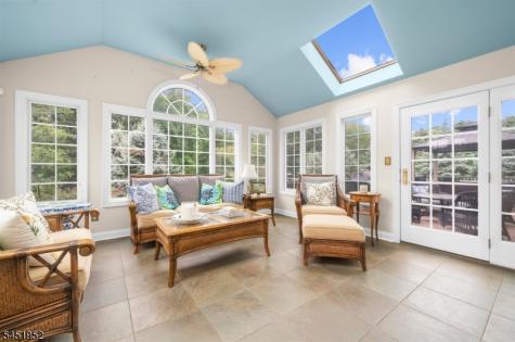 31 Balmoral Drive Alexandria NJ 08867