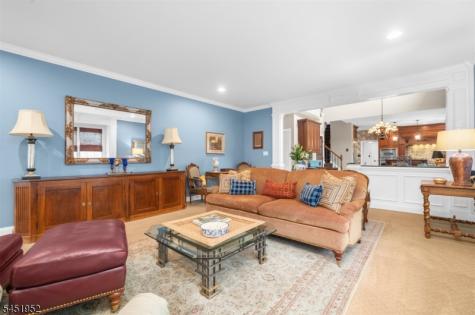31 Balmoral Drive Alexandria NJ 08867
