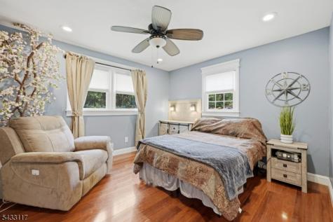 52 Barbara Drive Pompton Lakes NJ 07442