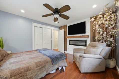 52 Barbara Drive Pompton Lakes NJ 07442