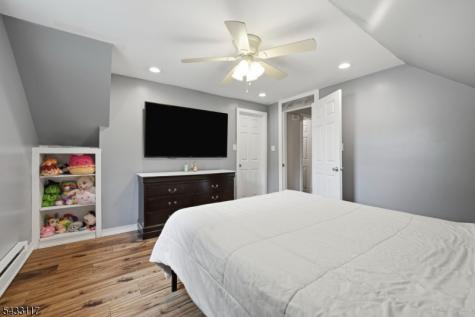 52 Barbara Drive Pompton Lakes NJ 07442