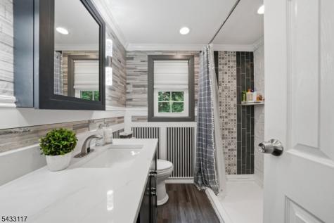 52 Barbara Drive Pompton Lakes NJ 07442