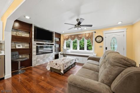 52 Barbara Drive Pompton Lakes NJ 07442