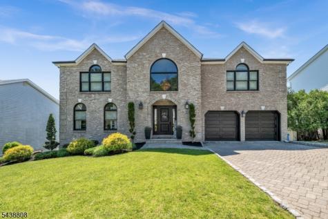 22 Fox Boro Road Wayne NJ 07470