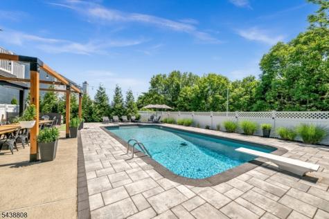 22 Fox Boro Road Wayne NJ 07470