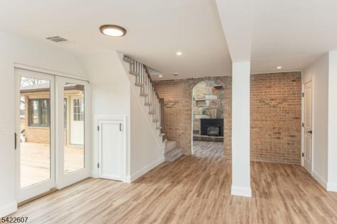 3 Maple Path Mount Arlington NJ 07850