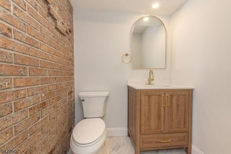 3 Maple Path Mount Arlington NJ 07850