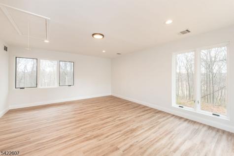 3 Maple Path Mount Arlington NJ 07850
