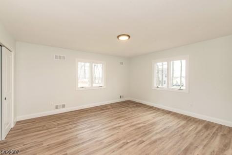 3 Maple Path Mount Arlington NJ 07850
