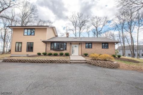 3 Maple Path Mount Arlington NJ 07850