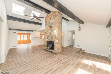 3 Maple Path Mount Arlington NJ 07850