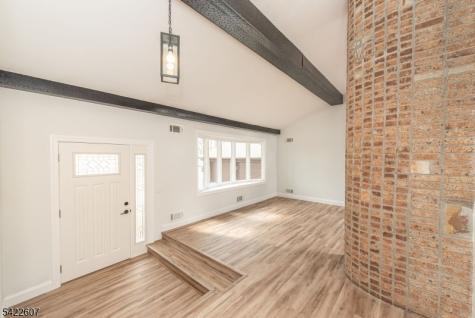 3 Maple Path Mount Arlington NJ 07850