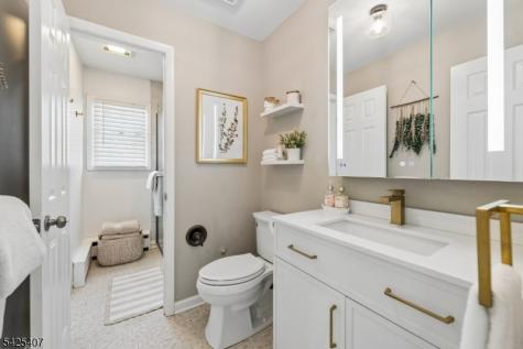 108 Beacon Hill Road Washington NJ 07830