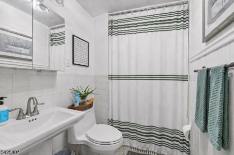 108 Beacon Hill Road Washington NJ 07830
