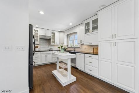 108 Beacon Hill Road Washington NJ 07830