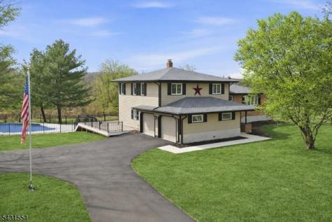 16 Schaaf Road Alexandria NJ 08804