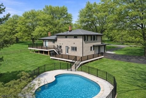 16 Schaaf Road Alexandria NJ 08804