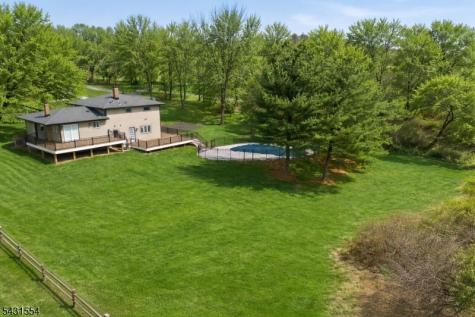 16 Schaaf Road Alexandria NJ 08804