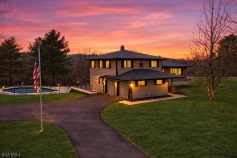 16 Schaaf Road Alexandria NJ 08804