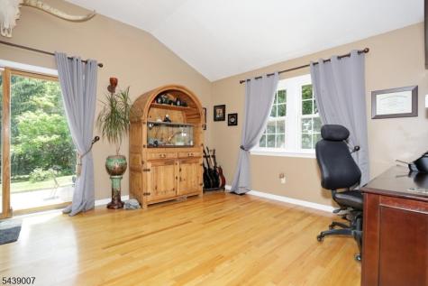 396 Burlington Road Paramus NJ 07652
