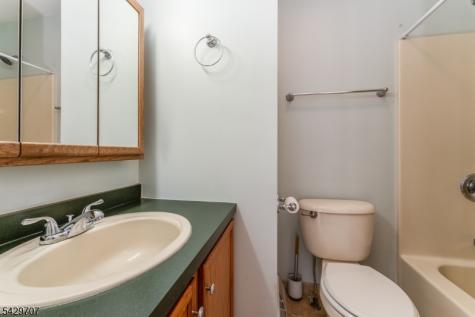 1180 4TH Avenue Alpha NJ 08865