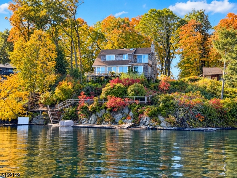 33 Oakdale Avenue Hopatcong NJ 07821