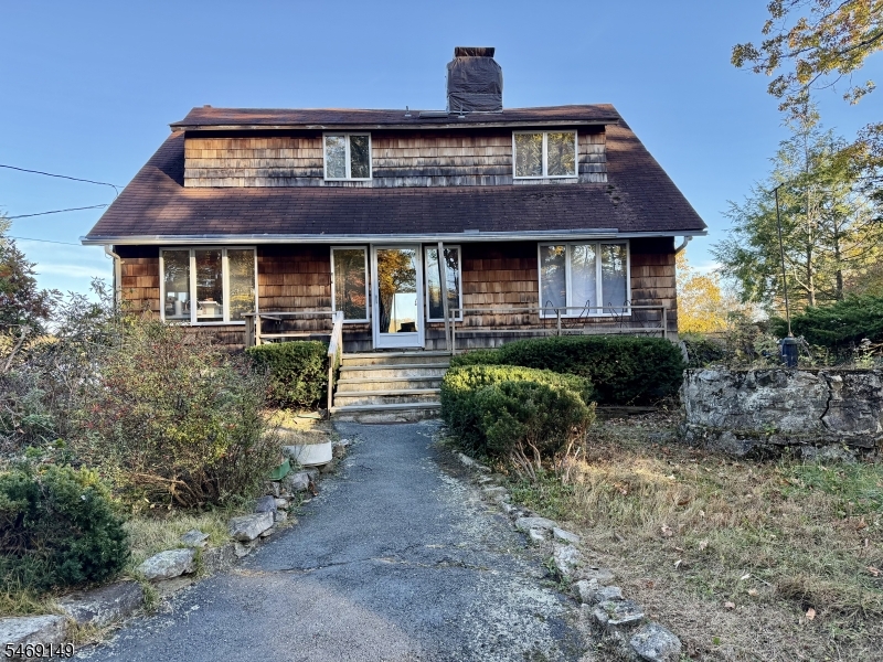33 Oakdale Avenue Hopatcong NJ 07821
