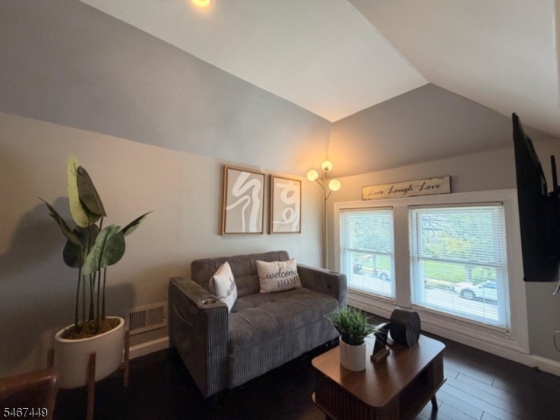 1045 Madison Avenue Elizabeth NJ 07201