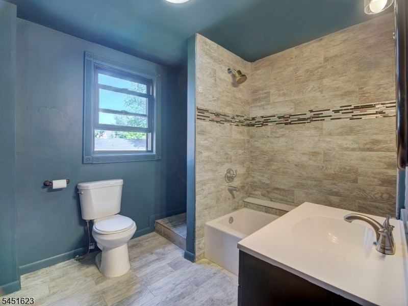 65 Glenwood Avenue East Orange NJ 07017