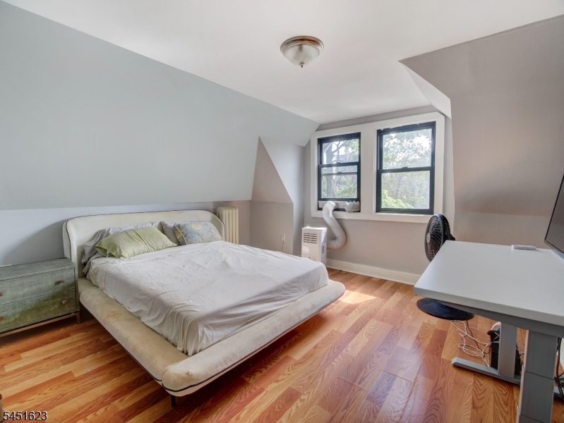 65 Glenwood Avenue East Orange NJ 07017