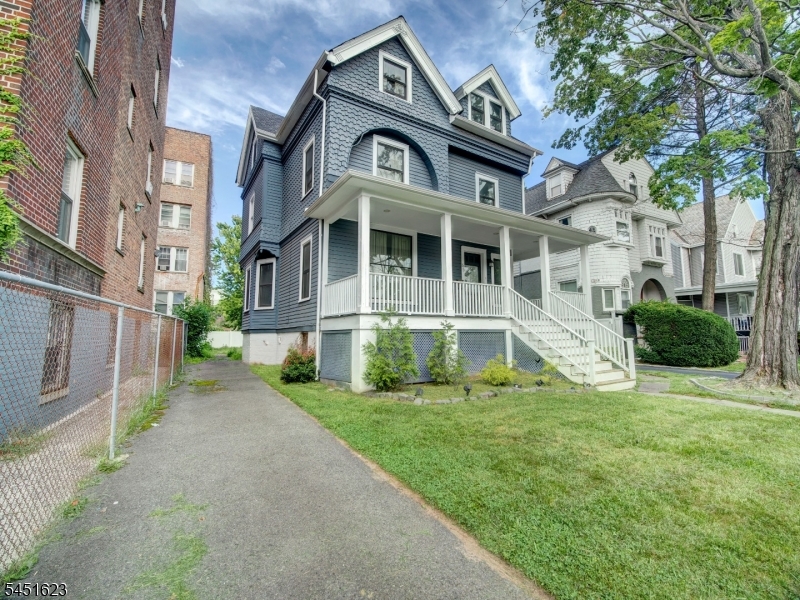 65 Glenwood Avenue East Orange NJ 07017
