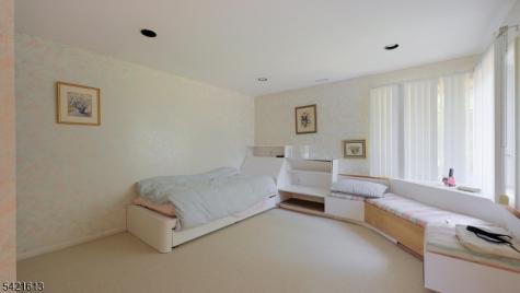 15 Glenview Drive Warren NJ 07059