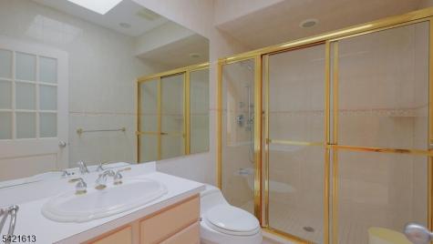 15 Glenview Drive Warren NJ 07059