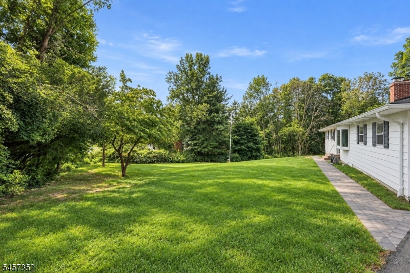 33 Cooke Road Blairstown NJ 07825