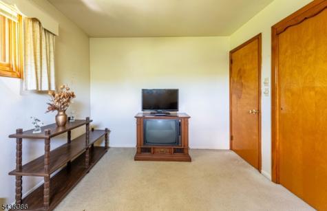 35 Hillside Avenue Netcong NJ 07857
