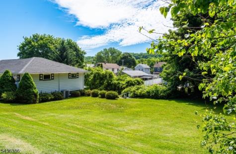 35 Hillside Avenue Netcong NJ 07857