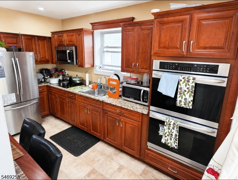 39 Hollywood Avenue Hillside NJ 07205