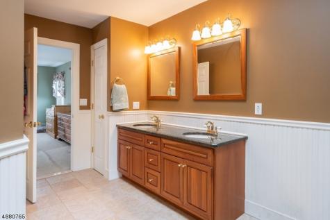 29 Cole Haven Terrace W Montague NJ 07827